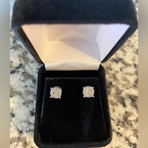 Cluster diamond earrings. 1/3 ct tw. Worn only a few times.